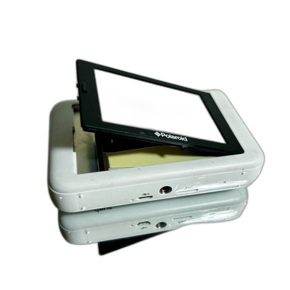 Polaroid Snap 10.0MP Digital Camera - White NOT WORKING - Picture 16 of 16